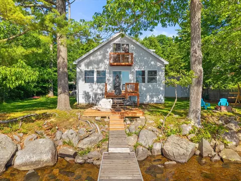 99 Luckys Lndg, Glenburn, ME 04401