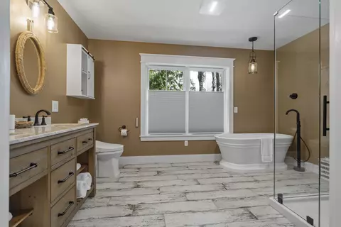 Bath - 36 Pleasant St, Rangeley, ME 04970 photo 2 of 14