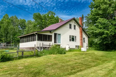 26 Chadbourne Rd, Harmony, ME 04942