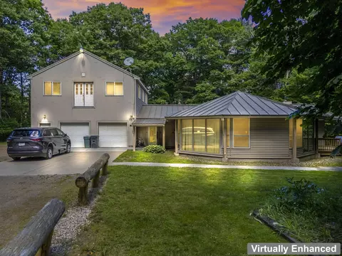 8 Computer Ln, Litchfield, ME 04350