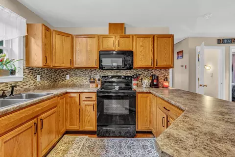 Kitchen - 52 Mill St, Brewer, ME 04412 photo 1 of 5