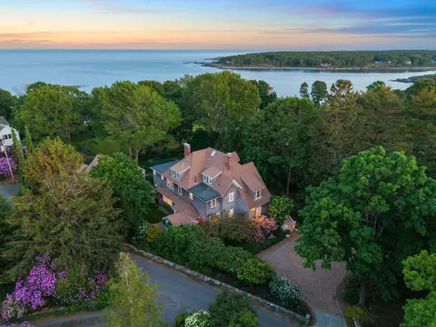 5 Aldis Ln, York, ME 03909