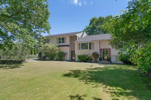 836 Old Post Rd, Arundel, ME 04046