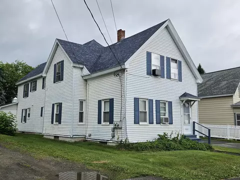 8 Pleasant St, Fairfield, ME 04937