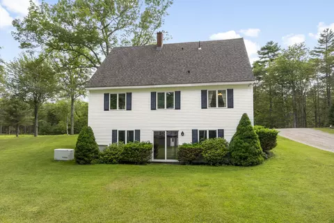 417 Lower Round Pond Rd, Bristol, ME 04539