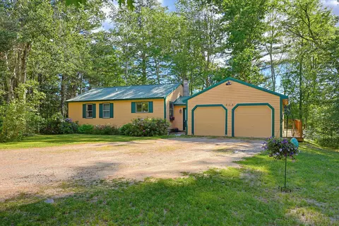 208 Onamor Dr, Newfield, ME 04095