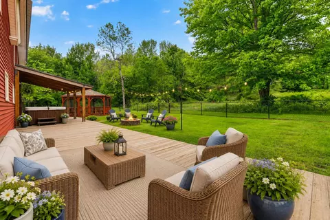 241 E Hardscrabble Rd, Auburn, ME 04210