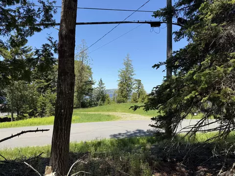 1819 W C W West Bay Rd, Islesboro, ME 04848