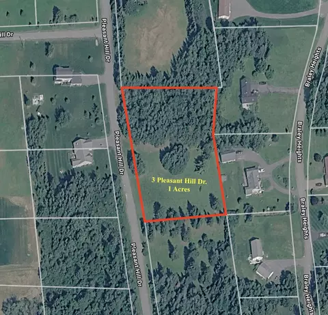 3 Pleasant Hill Dr, Mapleton, ME 04757