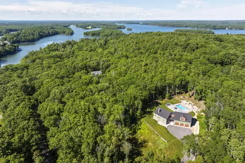 34 Stonewall Rd, Harpswell, ME 04079