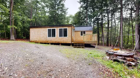 29 N Lakeview Dr, Litchfield, ME 04350