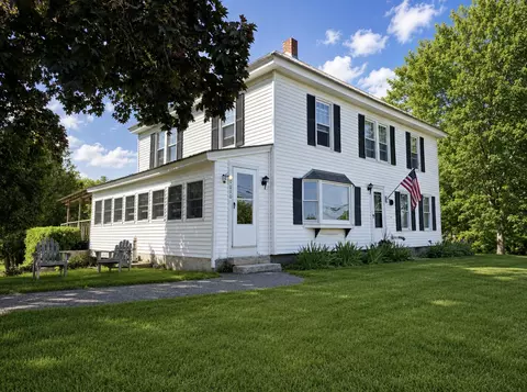 1010 Oakland Rd, Belgrade, ME 04917