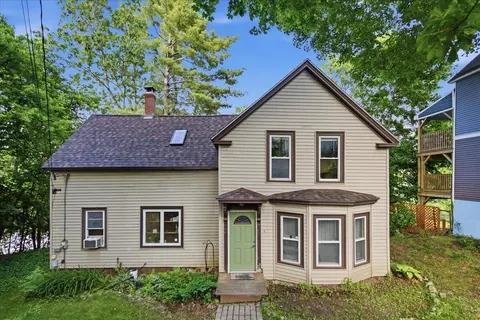 36 21 Newbury St, Auburn, ME 04210
