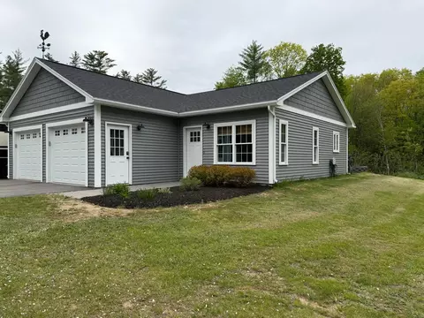 35 Rebecca St, Norridgewock, ME 04957