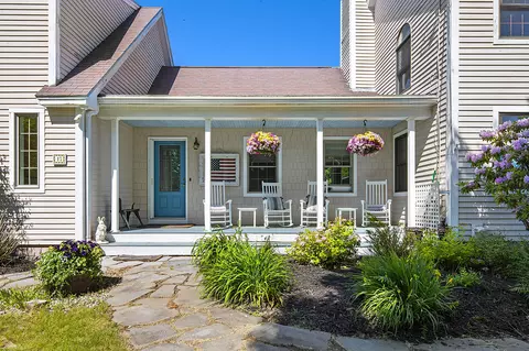 17 Mt Mount Kineo Rd, Kennebunkport, ME 04046