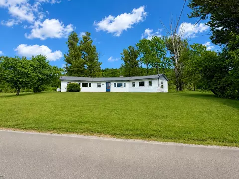 715 Great Pond Rd, Aurora, ME 04408