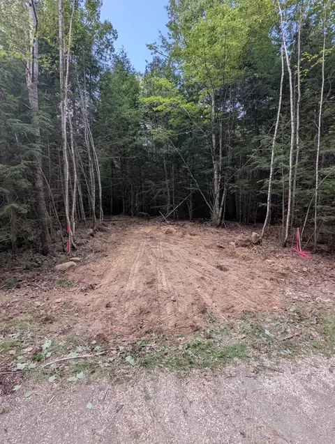 21 Hasbro Rd, Millinocket, ME 04462