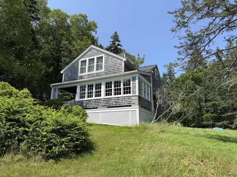 114 Tehan Ln, Islesboro, ME 04848