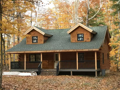 14 Harbor Rd, Frye Island, ME 04071