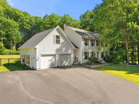 64 Hopkins Rd, Hampden, ME 04444