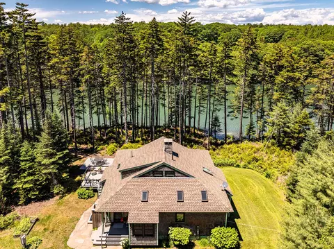 200 Oceanward Dr, Friendship, ME 04547