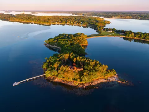 90 Cornfield Point Rd, Yarmouth, ME 04096