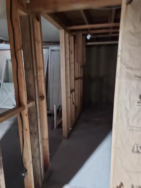 Entry Way - 43 Westwood Ave, Millinocket, ME 04462 photo 3 of 4