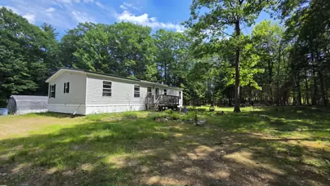 158 Costello Rd, Gardiner, ME 04345