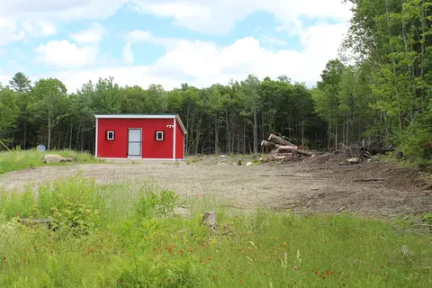 614 N Searsport Rd, Frankfort, ME 04438