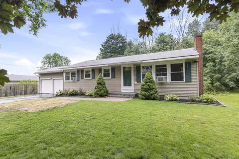 43 Ennis St, Westbrook, ME 04092