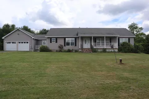 182 Eaton Mountain Rd, Skowhegan, ME 04976