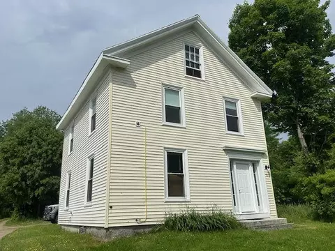 76 Mount Ephraim Rd, Searsport, ME 04974