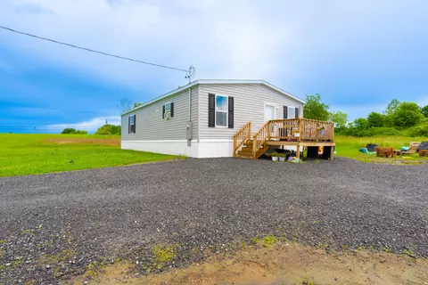 7 Edward Ct, Fairfield, ME 04937