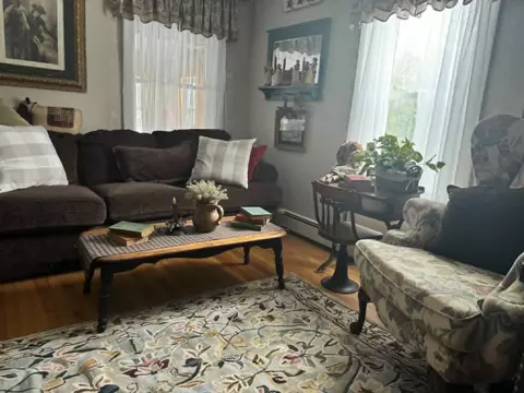Living - 11 Shepherds Way, Augusta, ME 04330 photo 2 of 3