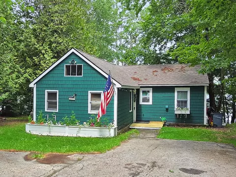 27 Loon Ln, Palmyra, ME 04965