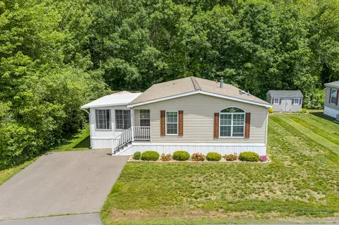 91 Anna Robert Cir, Wells, ME 04090