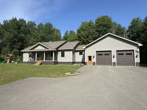 325 Bangor St, Houlton, ME 04730