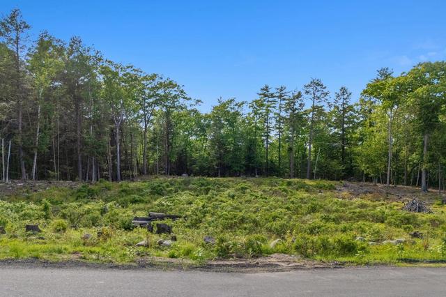 40 Basin Harbor Dr, Standish, ME 04084