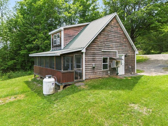 325 Molunkus Rd, Cornville, ME 04976