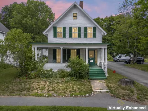 28 Chapel St, Augusta, ME 04330