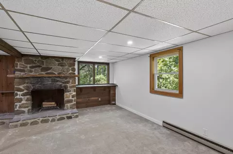 Living - 19 Robin Rd, Edgecomb, ME 04556 photo 4 of 4