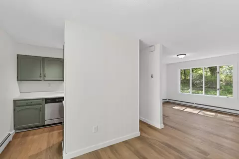 Entry Way - 19 Robin Rd, Edgecomb, ME 04556 photo 1 of 2
