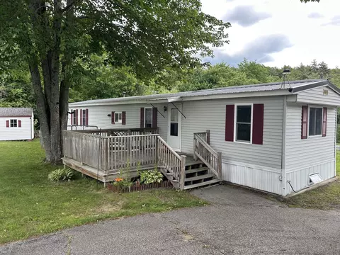 14 Kevin St, Sanford, ME 04073