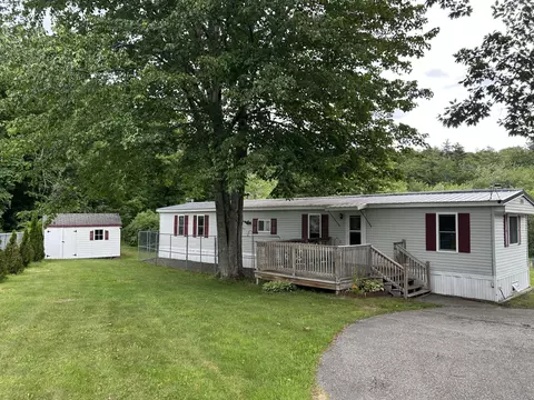14 Kevin St, Sanford, ME 04073