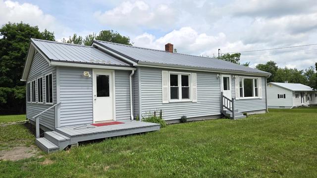 986 Main Rd, Eddington, ME 04428