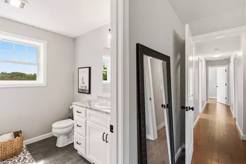Entry Way - 5 Heritage Dr, Berwick, ME 03901 photo 5 of 6