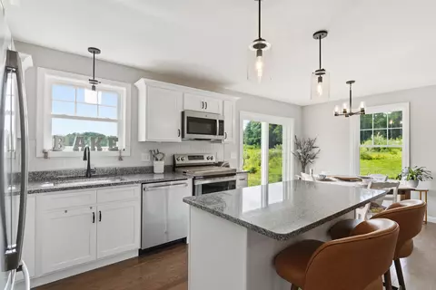 Kitchen - 5 Heritage Dr, Berwick, ME 03901 photo 2 of 4