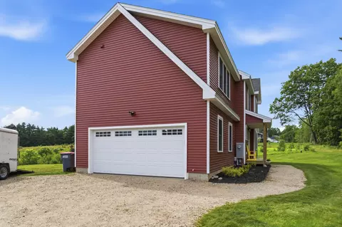Exterior - 5 Heritage Dr, Berwick, ME 03901 photo 5 of 10