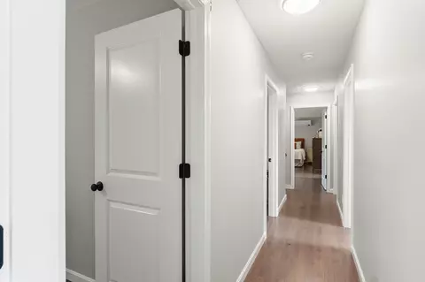 Entry Way - 5 Heritage Dr, Berwick, ME 03901 photo 4 of 6
