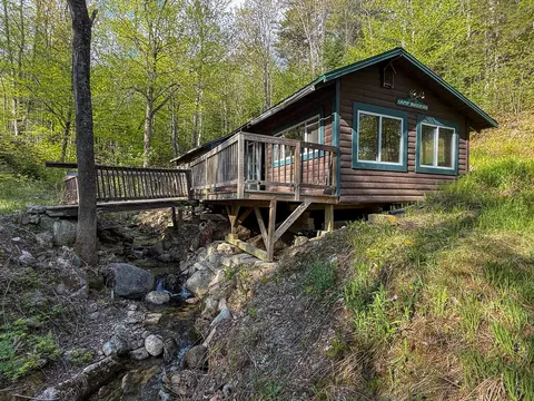 25 Buckfield Hl, Byron, ME 04275